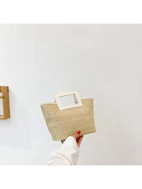 Osadía Beige Woven Tote Bag Lightweight Handmade Retro Square Handle Purse